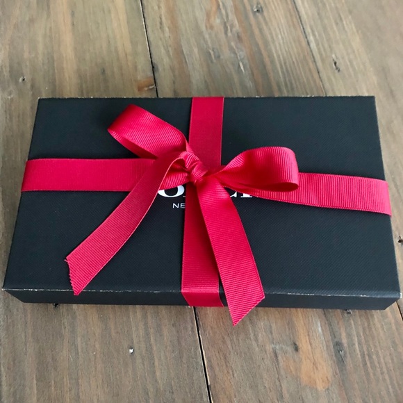 Coach Gift Box with Ribbon, black - Picture 2 of 14